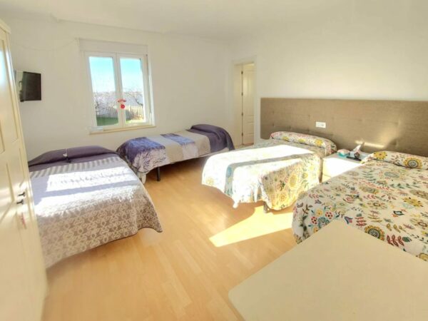 H2 – HABITACIÓN CUÁDRUPLE, PLANTA BAJA