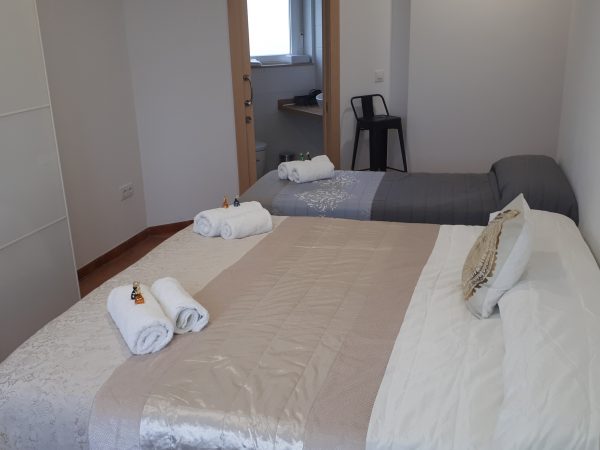 H5 – HABITACIÓN CUÁDRUPLE, PLANTA BAJA