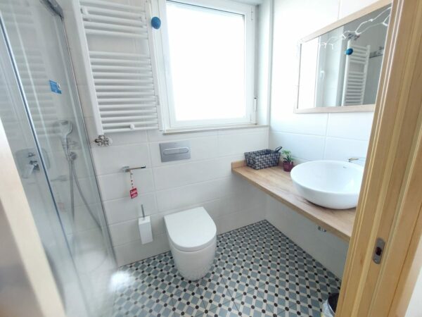 H5 – HABITACIÓN CUÁDRUPLE, PLANTA BAJA