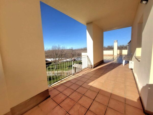 H9 – HABITACIÓN CUÁDRUPLE, CON TERRAZA